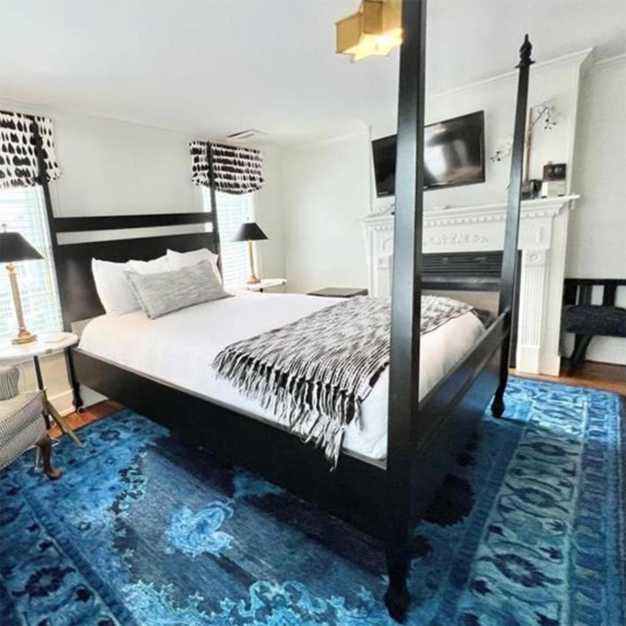 James Pharmacy Bed And Breakfast 旧赛布鲁克 外观 照片